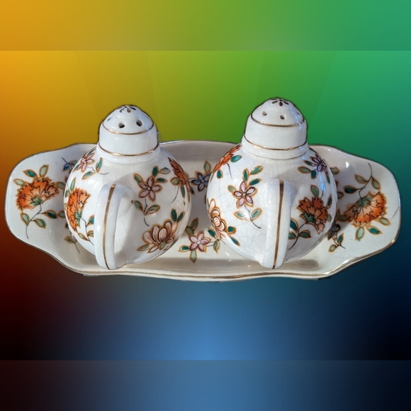 Moriyama Mori-machi Chintz Gilded Salt & Pepper Shakers - Picture 4 of 12